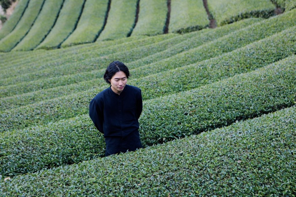 会社概要 Yujin T, CEO
